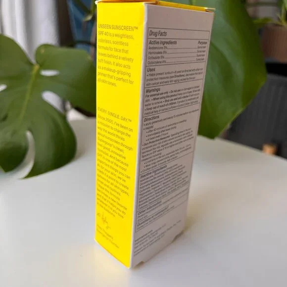 Supergoop Unseen Sunscreen, SPF 40, Broad Spectrum Sunscreen - Picture 2 of 5